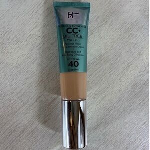 Medium | IT Cosmetics CC+ Cream Oil Free Matte - NIB